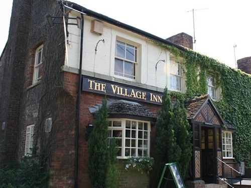 The Village Inn Swindon Buitenkant foto